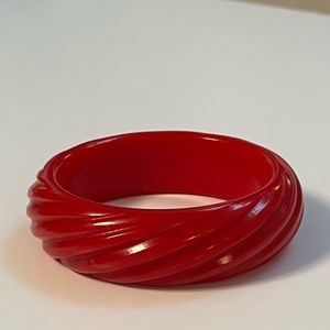 Vintage textured red Bakelite bangle